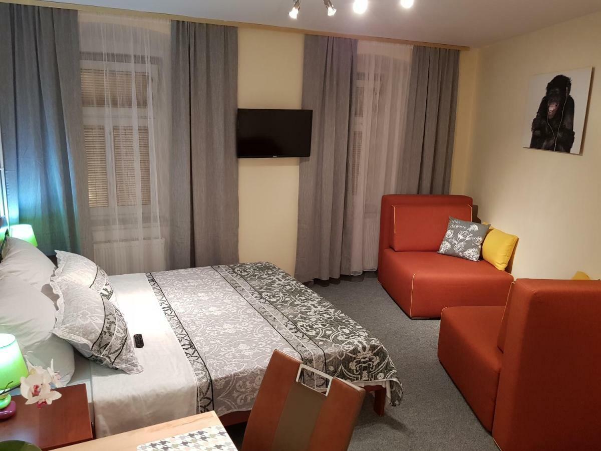 Elg Rooms Postojna Dış mekan fotoğraf