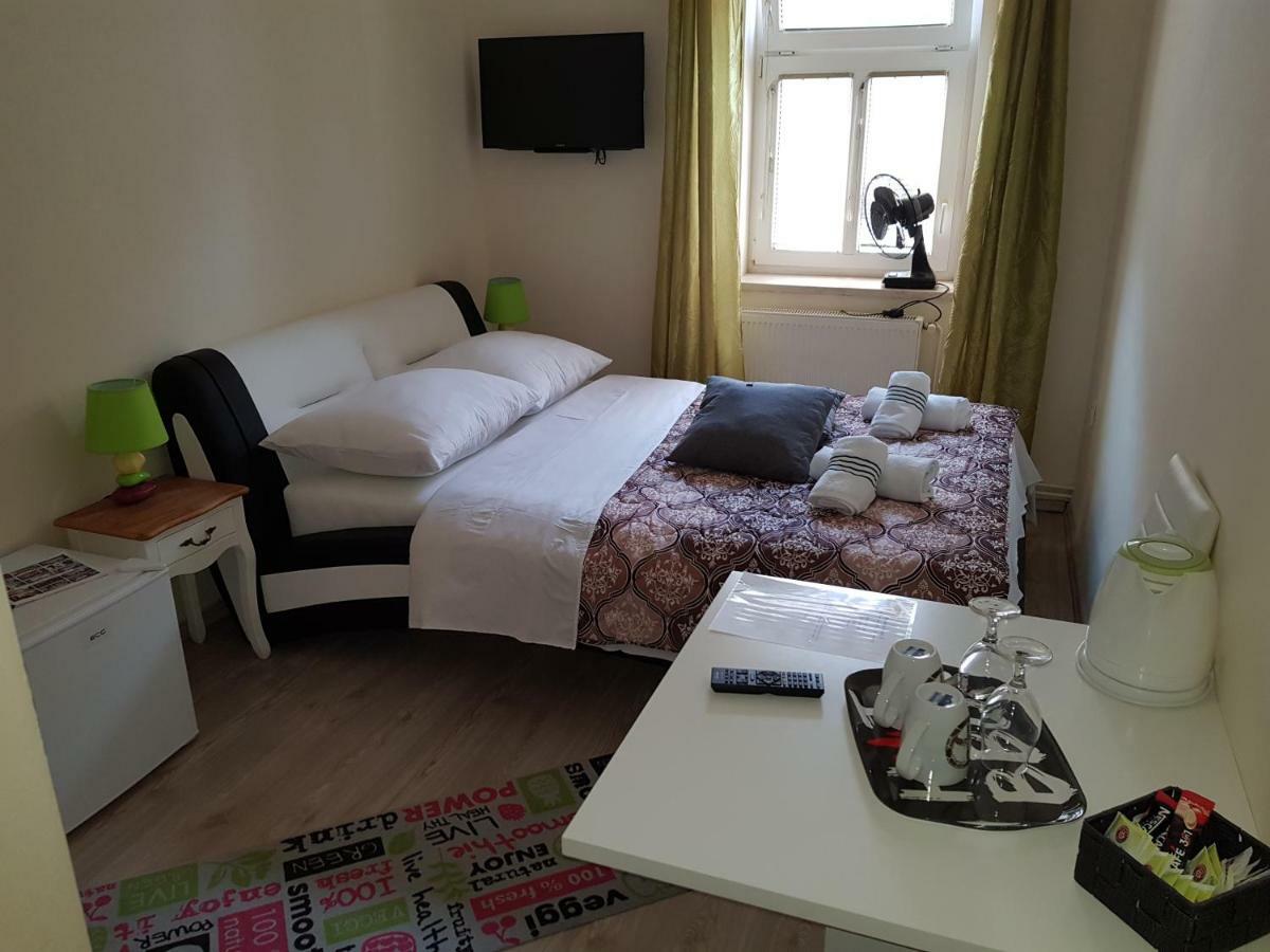 Elg Rooms Postojna Dış mekan fotoğraf