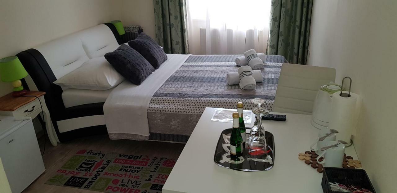 Elg Rooms Postojna Dış mekan fotoğraf