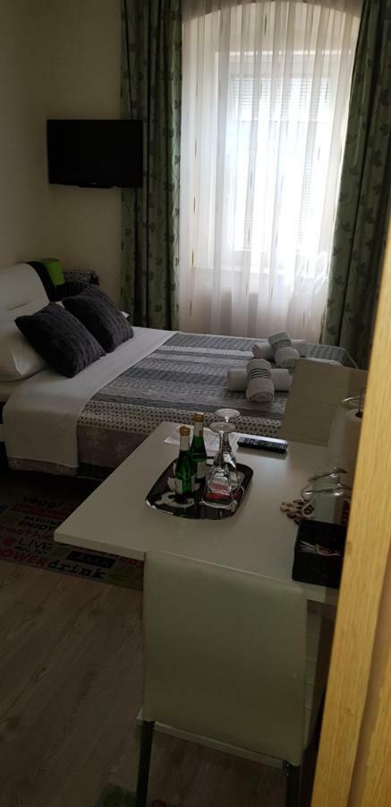 Elg Rooms Postojna Dış mekan fotoğraf