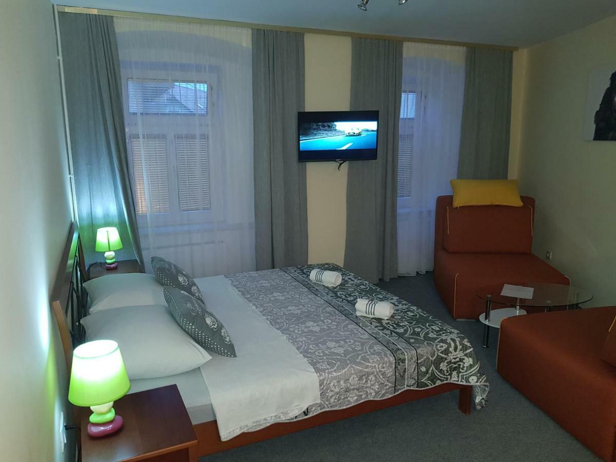 Elg Rooms Postojna Dış mekan fotoğraf