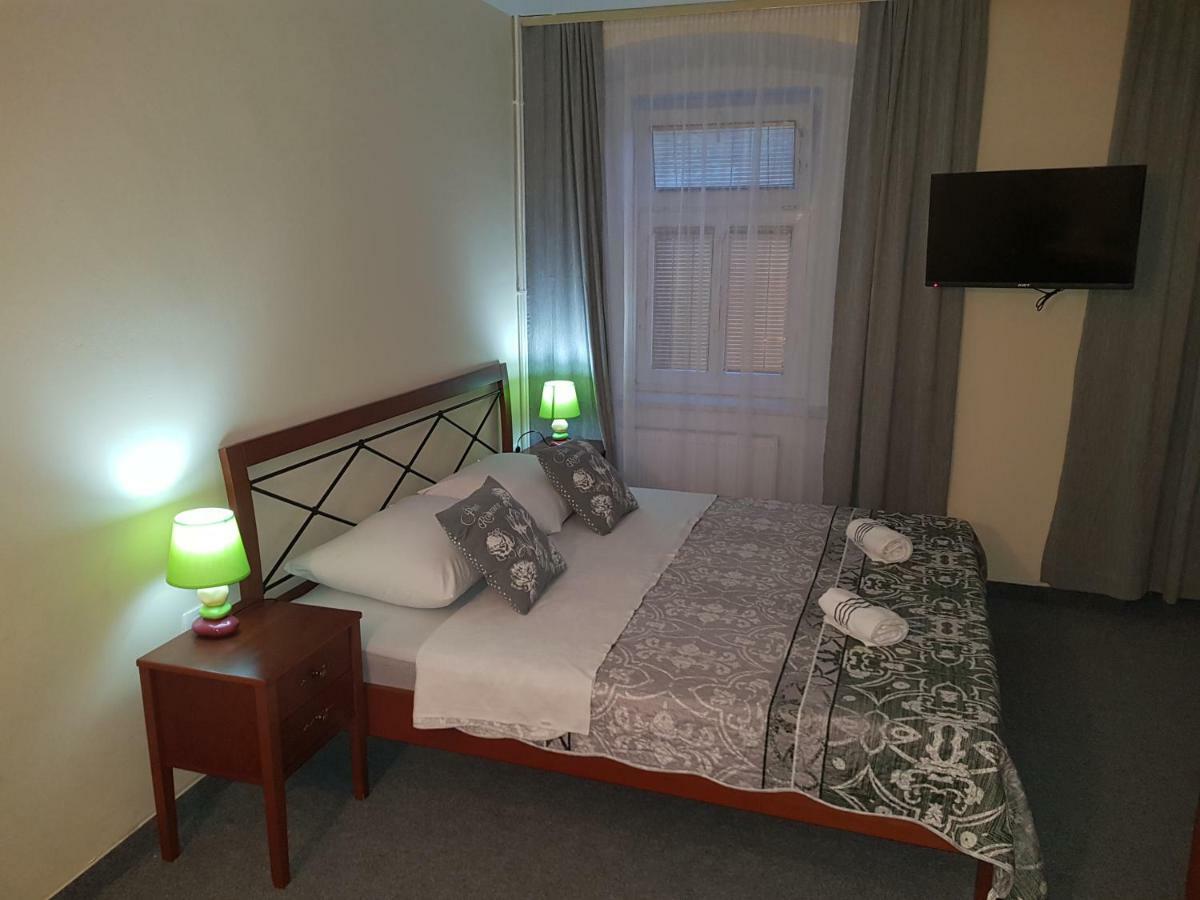 Elg Rooms Postojna Dış mekan fotoğraf