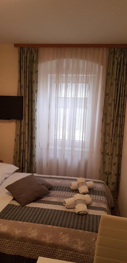Elg Rooms Postojna Dış mekan fotoğraf